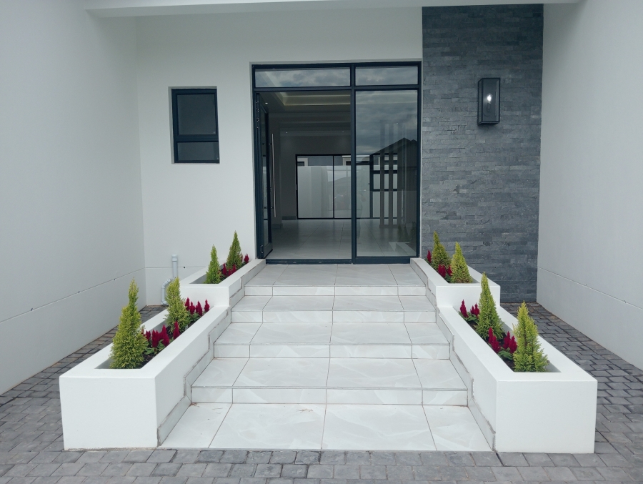 4 Bedroom Property for Sale in Fountains Estate Eastern Cape